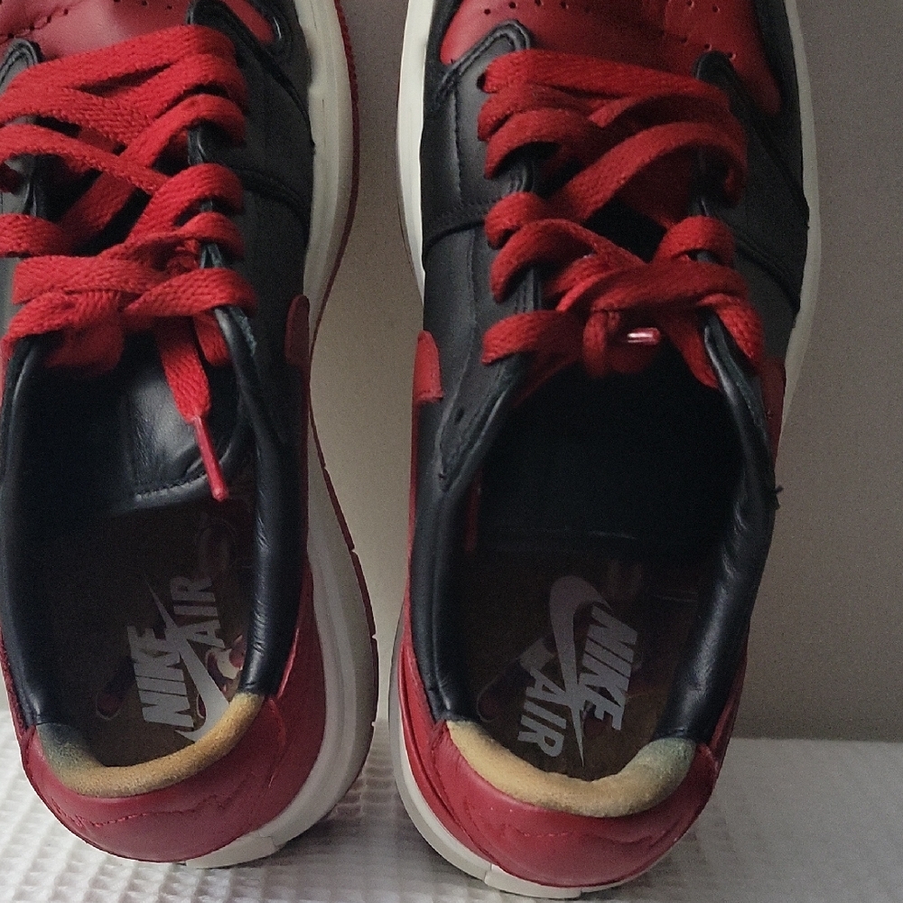 Nike Air Black and Red Sneakers Pkathfrom